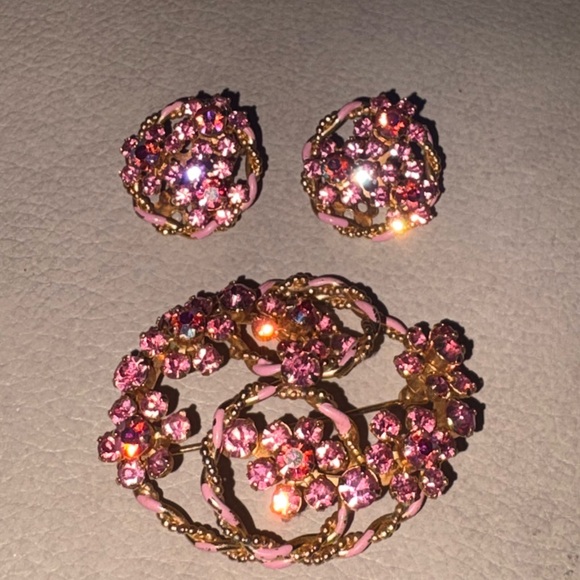 Kramer Pink Rhinestone Floral Brooch Clip Earrings Set J41 - Picture 2 of 5